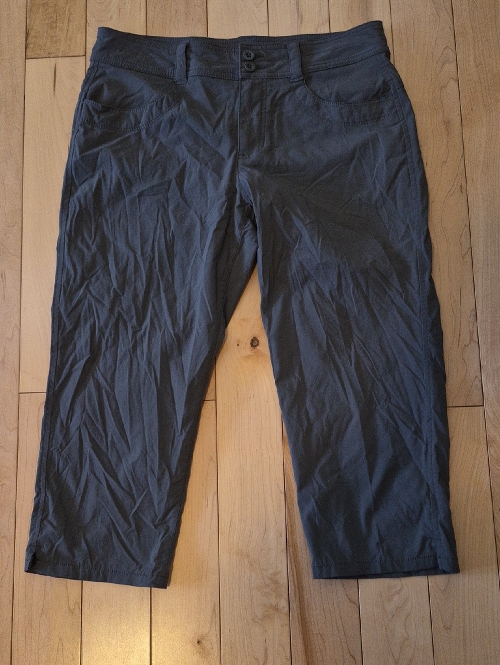 Eddie Bauer Women's Size 6 Charcoal Stretch Capri Pants